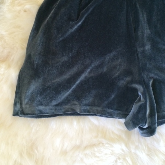 ⌛️BCBGeneration Hunter Green Velour Jumpsuit - Picture 3 of 3