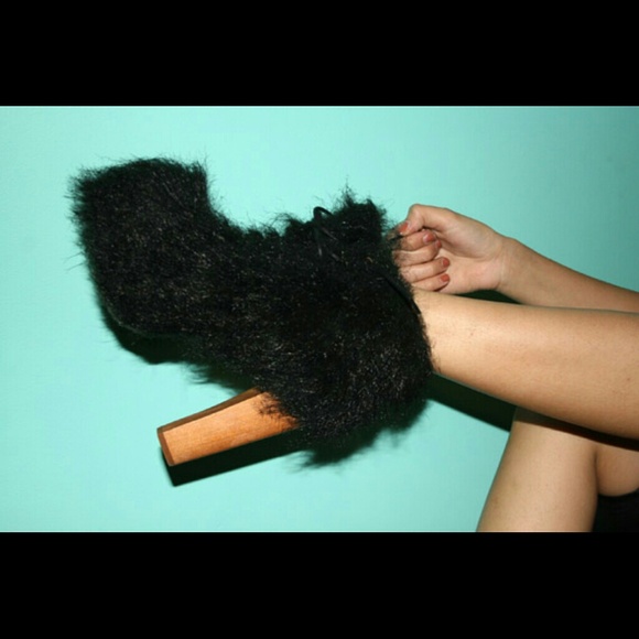 Jeffrey Cambell BOOTS - Picture 2 of 2