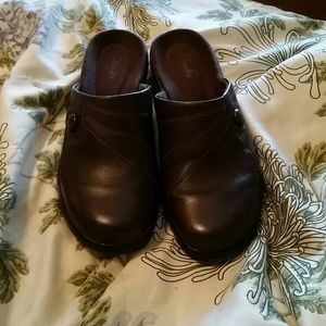 Barely worn clarks