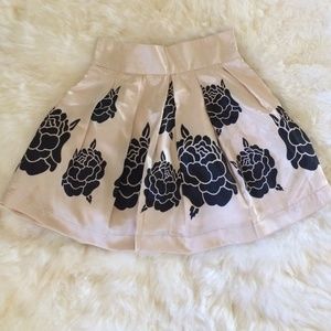Charlotte Russe Champagne/Black Rose Skirt