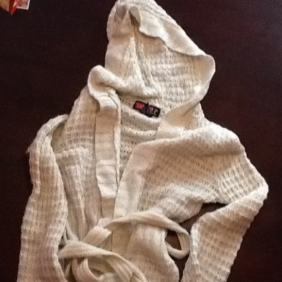 Off white sweater with hood and tie
