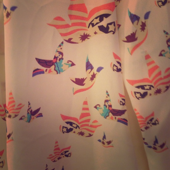 Sale🎉NWOT beautiful blouse, lightweight