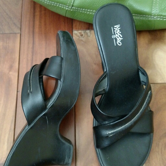 Mossimo black wedges