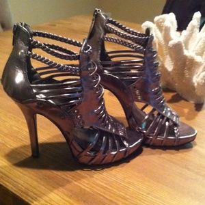 Steve Madden metallic 5 inch heel!