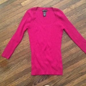 🔴🔴sold Magenta sweater