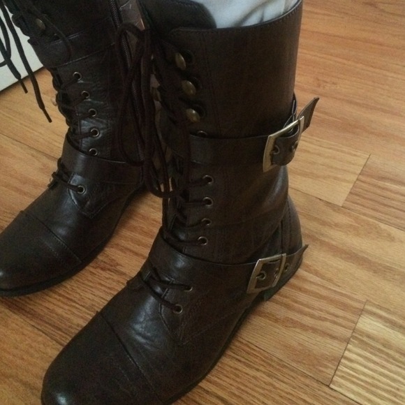 Brown boots - Picture 2 of 4