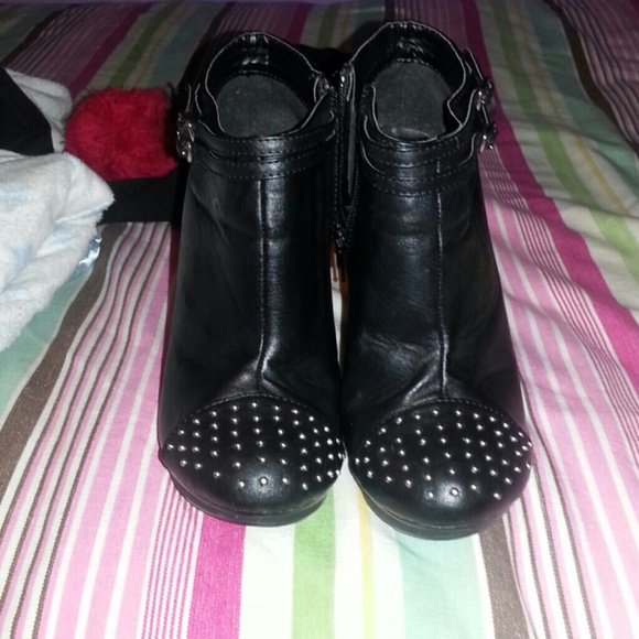 Booties - Picture 2 of 4