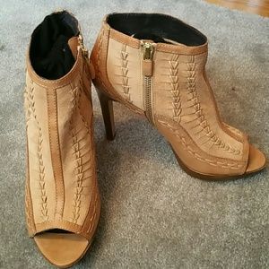 Vince Camuto Peep toe booties