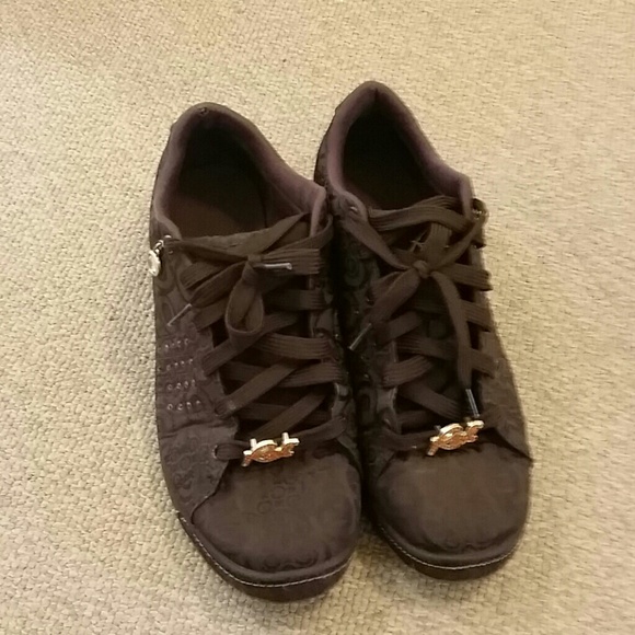 2 pair of Woman's Echo shoes