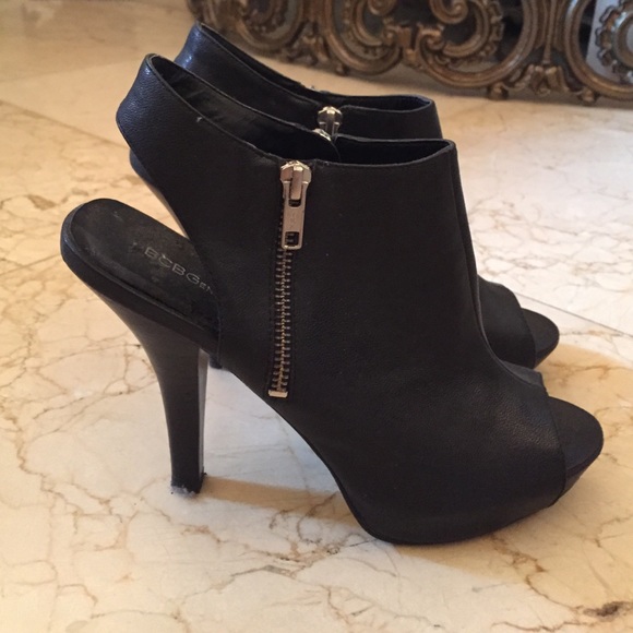 bcbgeneration heels with zipper
