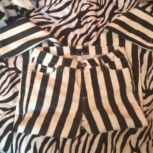 Black and white stripped skinny jeans