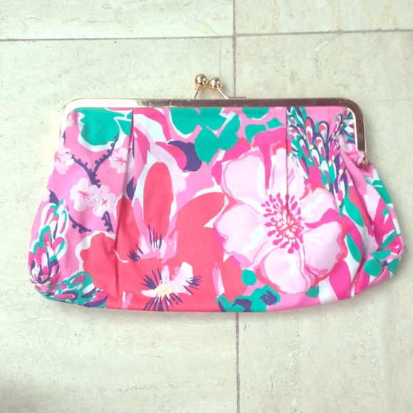 Lilly Pulitzer Clutches & Wallets - Lily Pulitzer Clutch