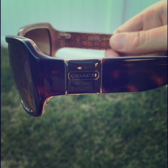 Classy brown Coach Sunglasses- Need to GO!