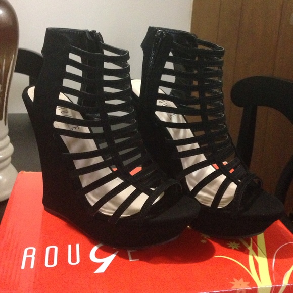 brand new wedges selling $20