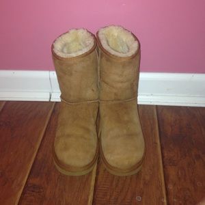 Chesnut Ugg Boots Size 8