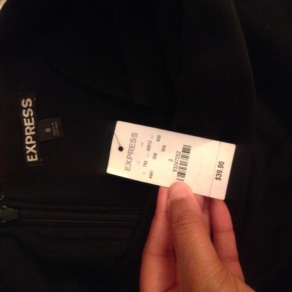 Black Express Mini Skirt - Picture 2 of 3