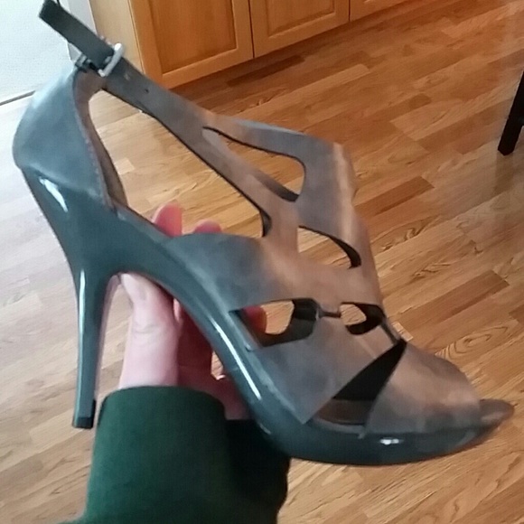 High heels - Picture 2 of 2