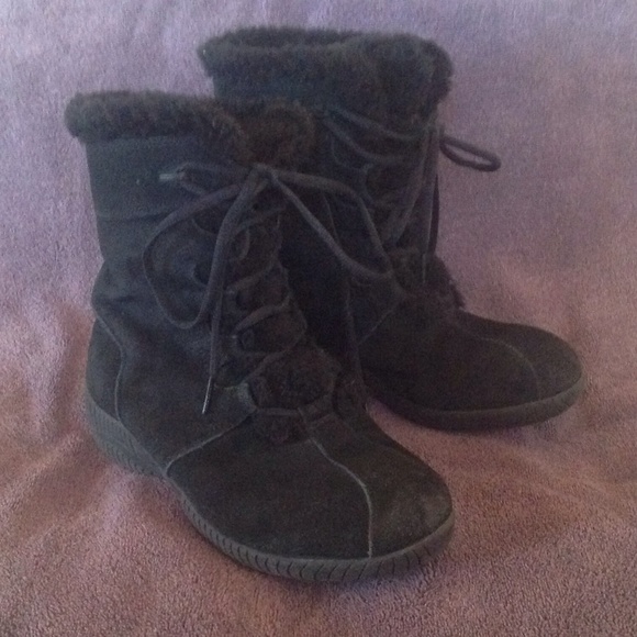 Suede lace up boots