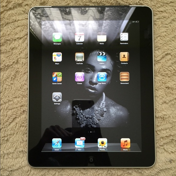 ❌SOLD ❌ First generation iPad - Picture 1 of 4