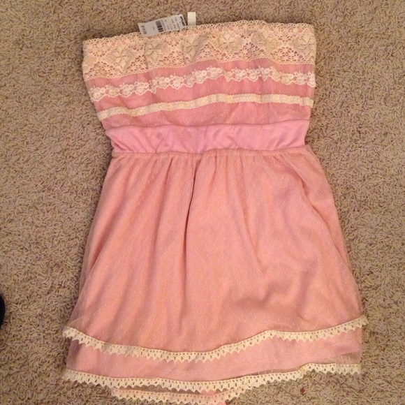 Tops - Strapless pink and cream shirt NWT