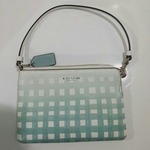 Small leather wallet