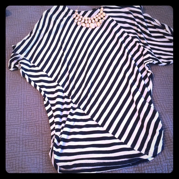 Great Top navy & white