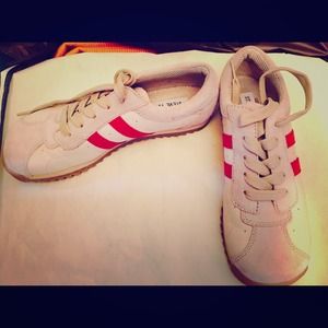 Steve Madden Sneakers