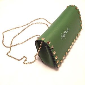 🎉SOLD🎉Authentic Valentino Rockstud Shoulder Bag