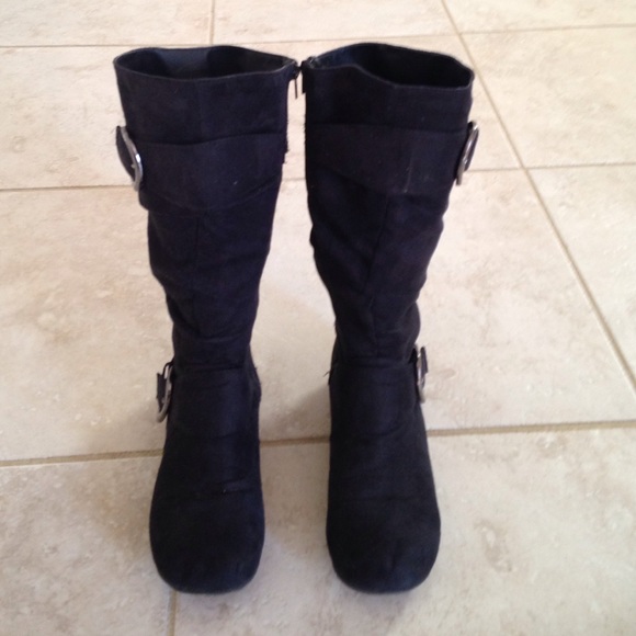 Black suede boots