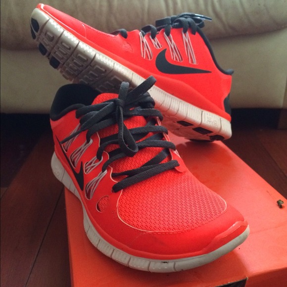 Nike woman's free 5.0+