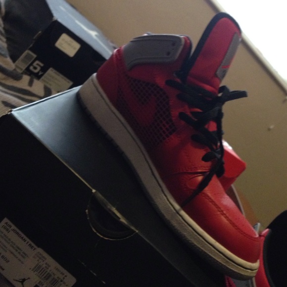 Air Jordon 1 Retro - Picture 3 of 4