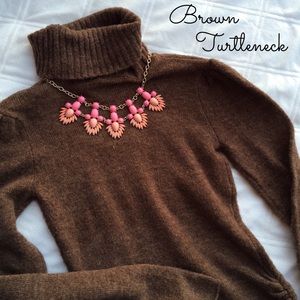 🔴BOGO 50% off🔴Brown Turtleneck Sweater