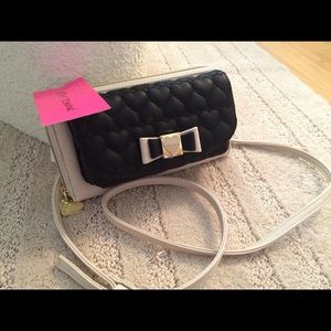 💥SALE💥!!!Brand-new betsey Johnson cross body bag