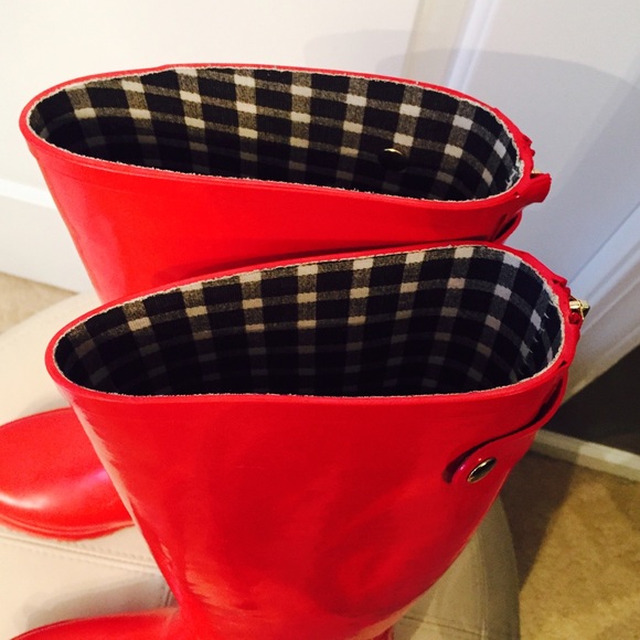 🚫Sold🚫 NWT Banana Republic rain boots - Picture 4 of 4