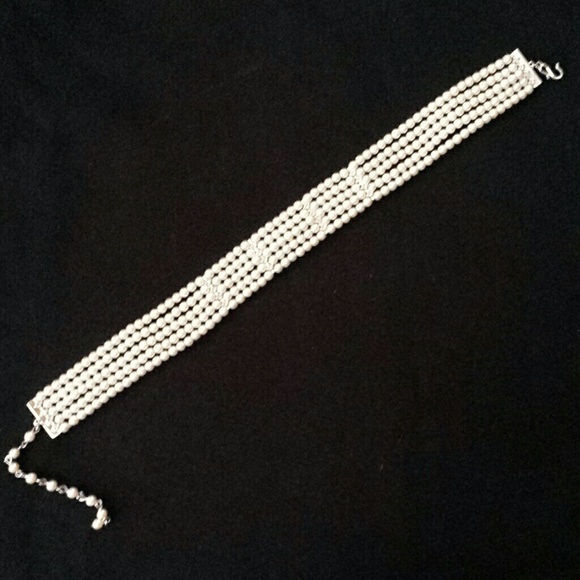 Mini Pearl Choker with Studs - Picture 1 of 1