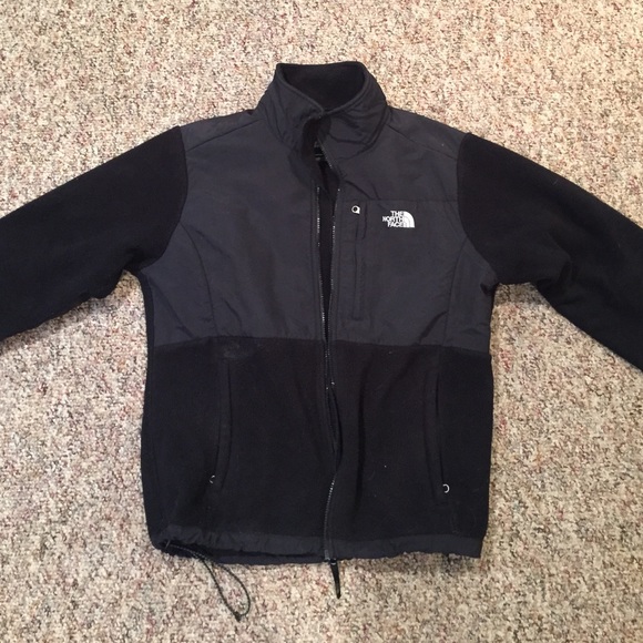 **authentic** north face fleece in black