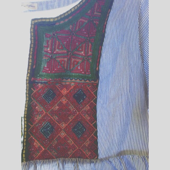 american eagle // aztec striped cropped blouse.