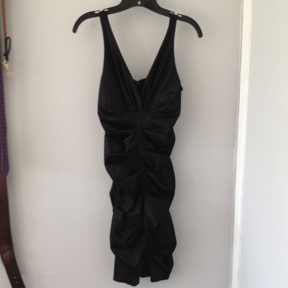 Nicole Miller Black V neck dress