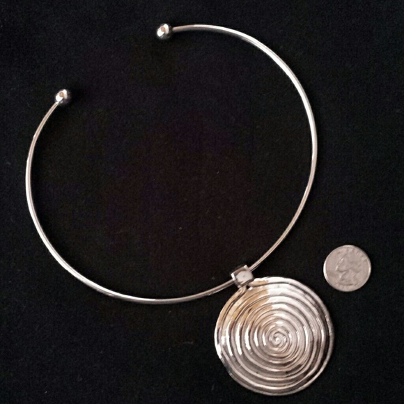 Closet BOGO sale through July! Pay for the greater - Picture 1 of 1