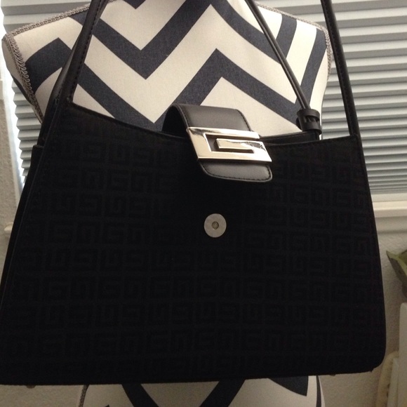 Cute purse guess inspired