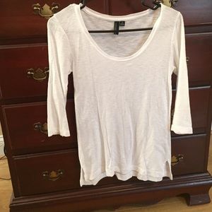 White 3/4 sleeve top