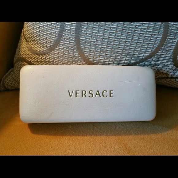 REDUCED!! 💯AUTHENTIC VERSACE LEATHER CASE 💯