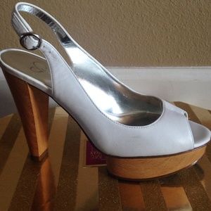 White sandal with platform heel