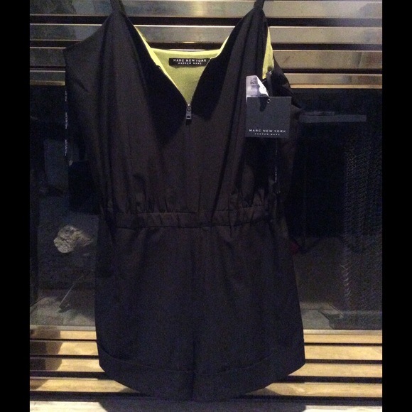 Short Romper - Picture 4 of 11