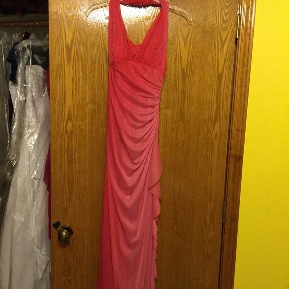 Long pink backless dress