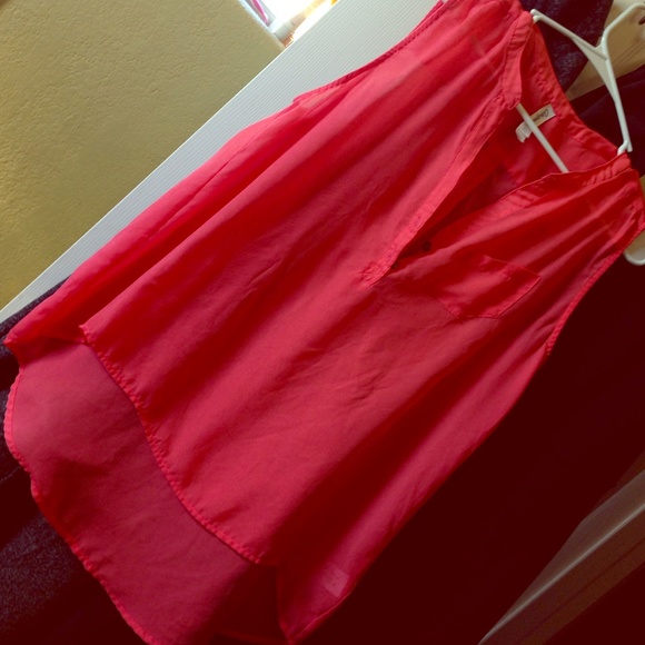 Salmon colored Aeropostale tank