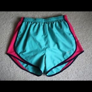 NIKE Dri-Fit Women’s Tempo shirts