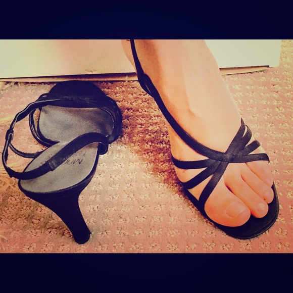 Mootsies tootsies slingback black sandals
