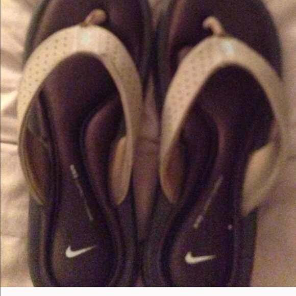 Nike gel flip flop