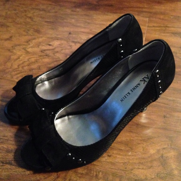 Anne Klein Peep Toe Heels - Picture 3 of 4